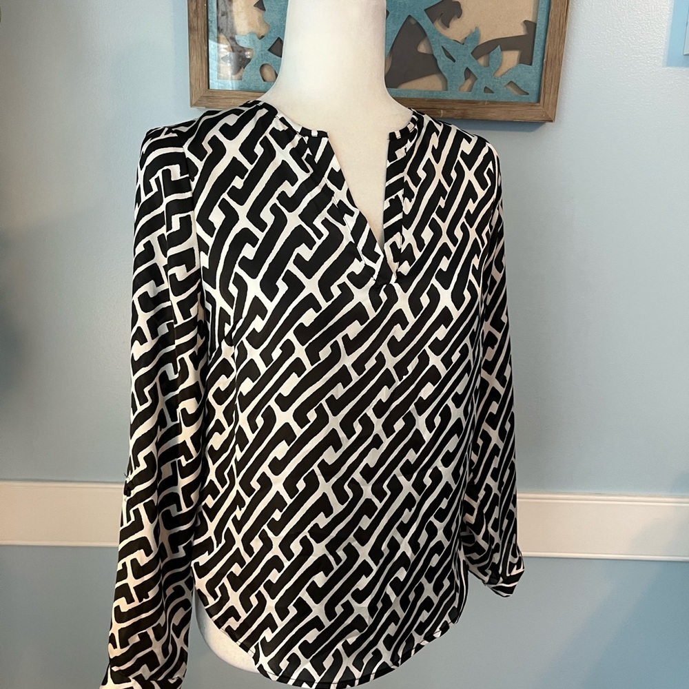 INC International Concepts Black and White Patterned Blouse - Picture 2 of 6